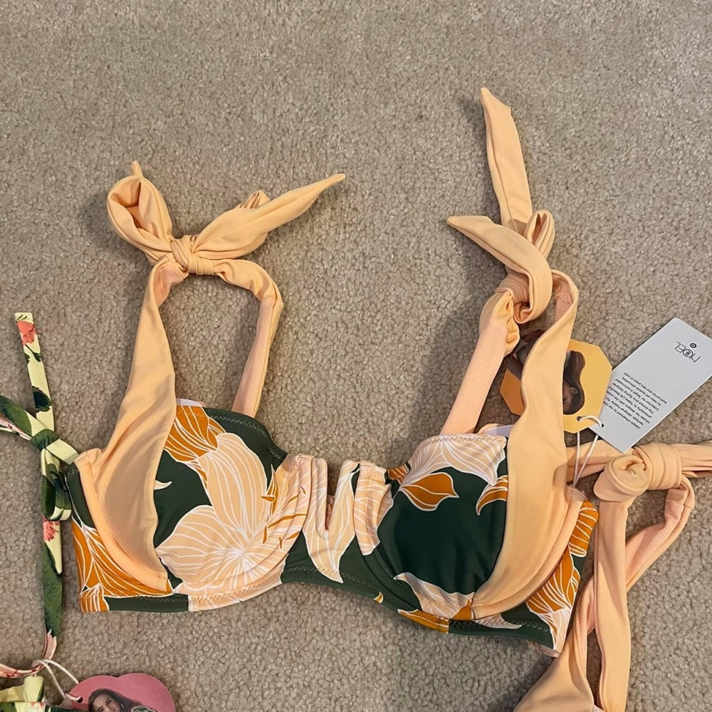 Fe Noel Swimsuit Size D/DD